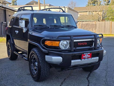Used 2009 Toyota FJ Cruiser Base 4x4 4dr SUV 5A image 13
