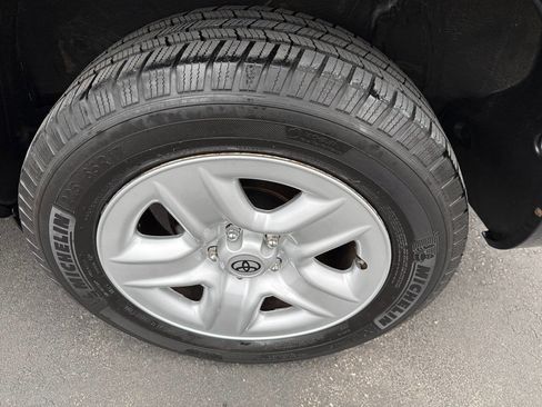 Used 2012 Toyota RAV4 4WD w/ Value Pkg image 41