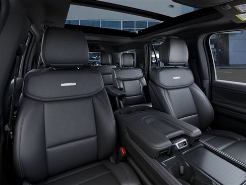 New 2027 Ford Expedition Platinum w/ Stealth Appearance Package AWD/4WD image 10