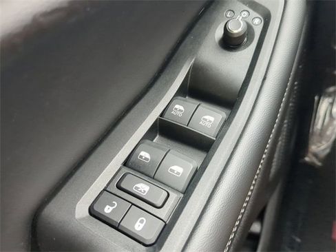 Used 2024 Jeep Grand Cherokee L Altitude image 23