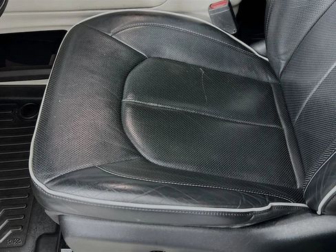 Used 2022 Chrysler Pacifica Limited image 21