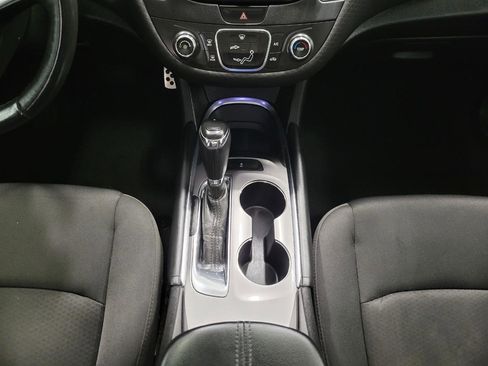 Used 2016 Chevrolet Malibu LT image 16