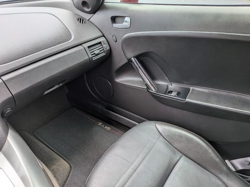 Used 2009 Saturn Sky Red Line RWD image 15