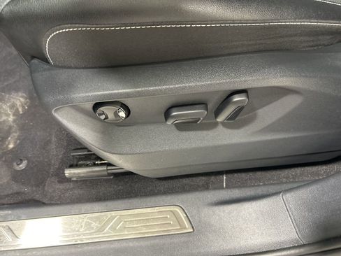 Used 2025 Volkswagen Atlas SE image 10