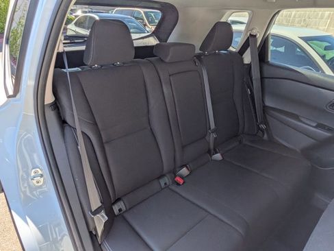 Used 2024 Nissan Rogue S AWD/4WD image 18