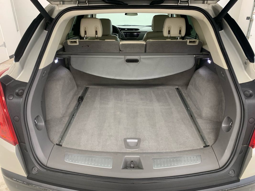 Used 2017 Cadillac XT5 Luxury AWD/4WD image 6