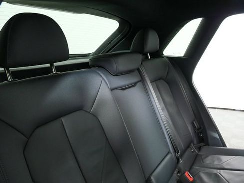 Used 2023 Audi Q3 2.0T Premium w/ Convenience Package image 21