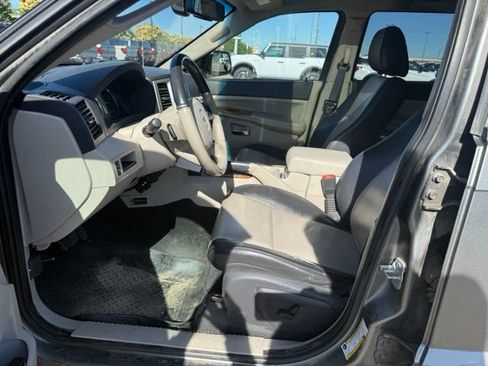 Used 2008 Jeep Grand Cherokee Limited w/ Quadra-Drive II 4X4 Group image 2