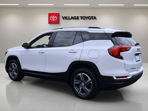 Used 2021 GMC Terrain SLT FWD image 3