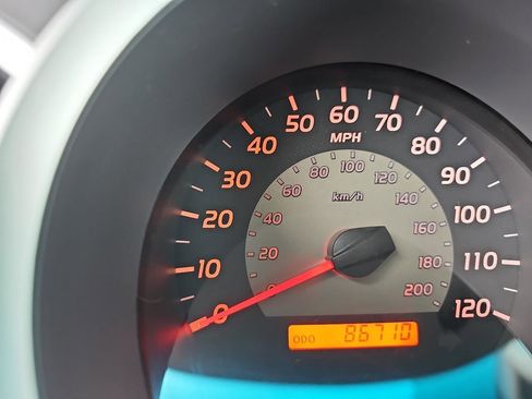 Used 2011 Toyota Tacoma 4x4 Access Cab V6 w/ SR5 Pkg #2 image 18