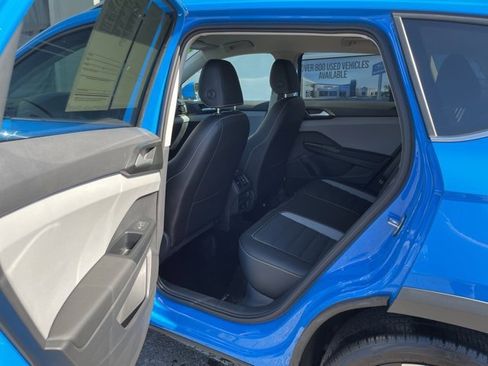 Used 2022 Volkswagen Taos SEL image 27