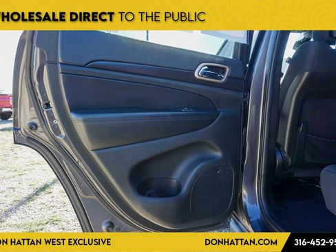 Used 2014 Jeep Grand Cherokee Laredo w/ 18" Wheel & 8.4" Radio Group image 19