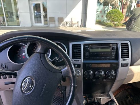 Used 2007 Toyota 4Runner SR5 image 4