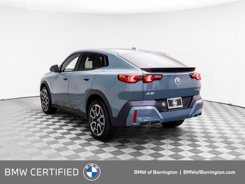 Certified 2025 BMW X2 xDrive28i w/ Premium Package AWD/4WD image 3