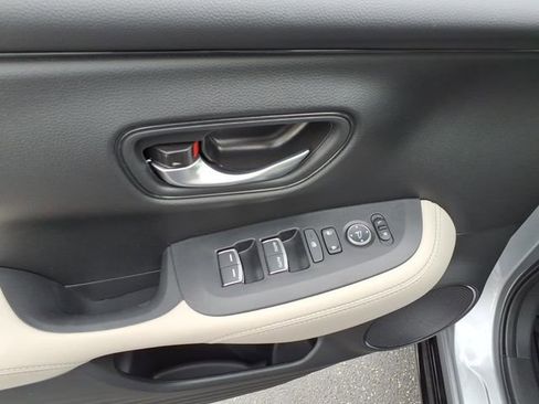 Certified 2026 Honda HR-V EX-L image 13