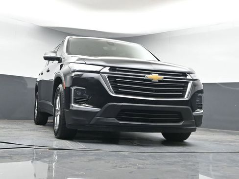Used 2022 Chevrolet Traverse LT image 55