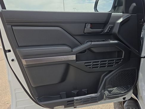 New 2026 Toyota 4Runner TRD Off-Road Premium AWD/4WD image 17