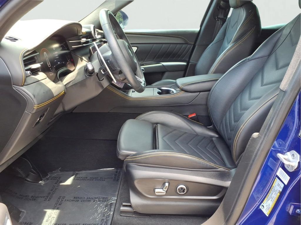 Used 2024 Maserati Grecale Trofeo AWD/4WD image 17