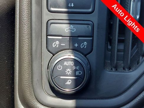 Used 2022 Chevrolet Silverado 2500 Custom w/ Custom Value Package AWD/4WD image 24