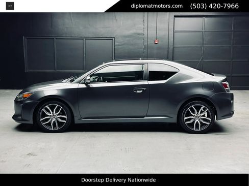 Used 2015 Scion tC FWD image 3