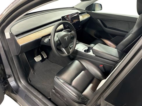 Certified 2021 Tesla Model Y Performance AWD/4WD image 9