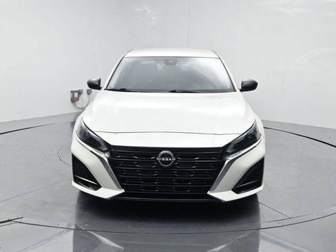 Used 2024 Nissan Altima 2.5 SV FWD image 20