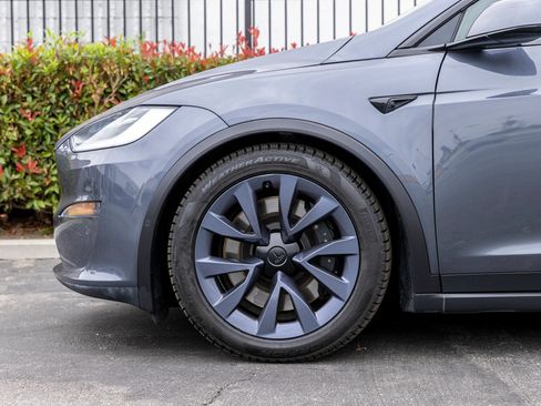 Used 2022 Tesla Model X AWD/4WD image 4