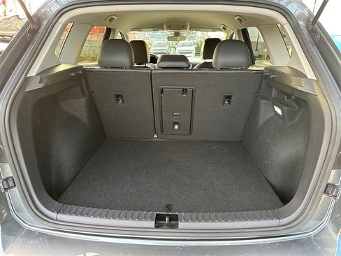 Used 2024 Volkswagen Taos SE image 14