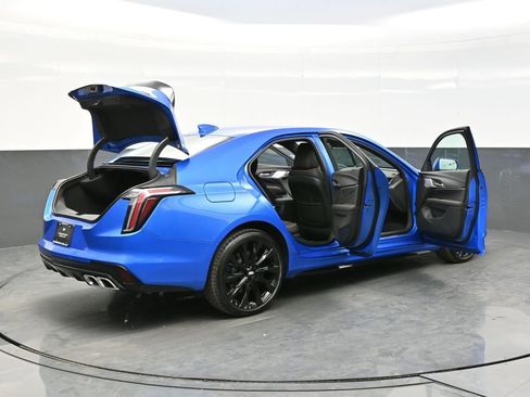 New 2025 Cadillac CT4 V w/ LPO, ONYX Package image 39