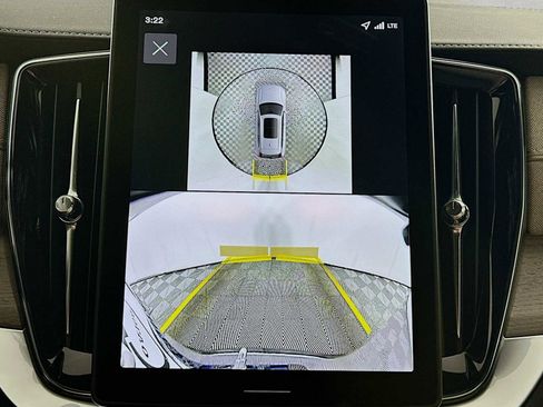 New 2026 Volvo XC90 B6 Plus w/ Protection Package AWD/4WD image 14