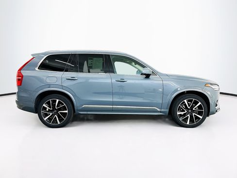 Used 2023 Volvo XC90 B5 Plus AWD/4WD image 10