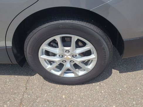 Used 2024 Chevrolet Equinox LT w/ LPO, Floor Liner Package FWD image 17