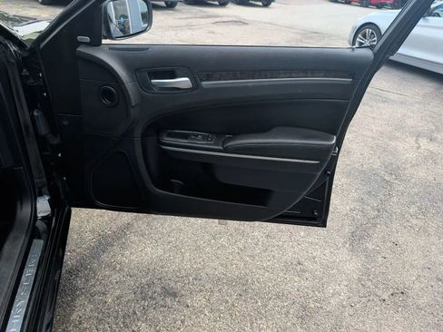 Used 2016 Chrysler 300 C w/ Safetytec Plus Group AWD/4WD image 19