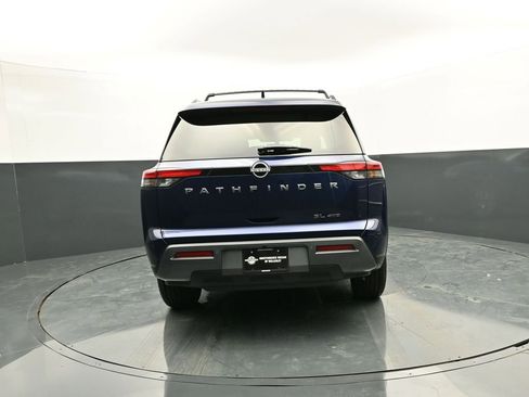 New 2026 Nissan Pathfinder SL image 6
