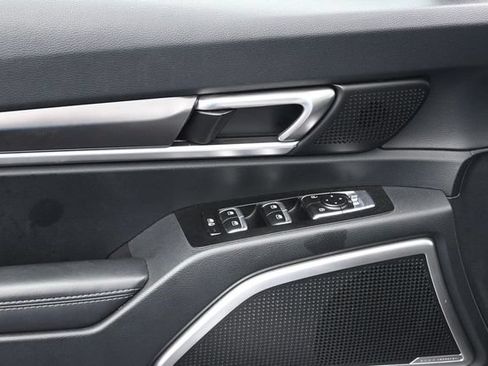 Used 2025 Kia Telluride S FWD image 15