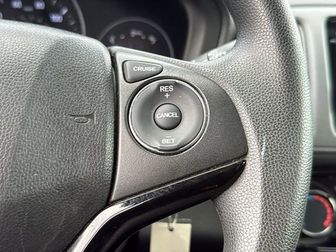 Used 2018 Honda HR-V LX image 29