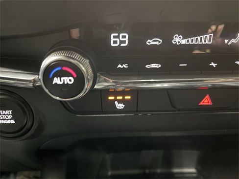 Used 2025 MAZDA MAZDA3 s image 31