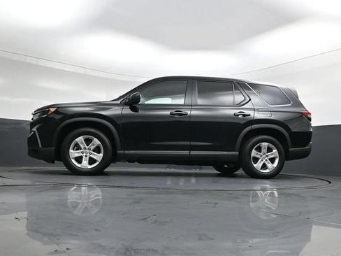 Used 2023 Honda Pilot LX image 34