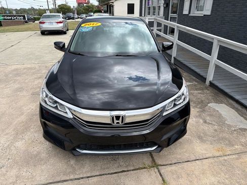 Used 2017 Honda Accord LX image 4