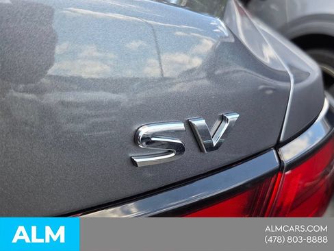 Used 2024 Nissan Sentra SV FWD image 14