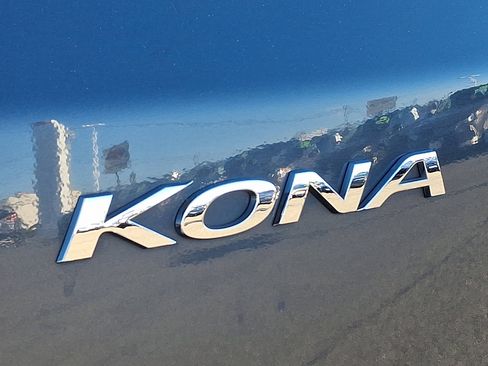 Used 2021 Hyundai Kona SE image 32