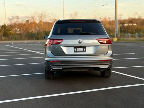 Used 2018 Volkswagen Tiguan S image 4
