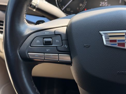 Used 2023 Cadillac XT4 Luxury FWD image 19
