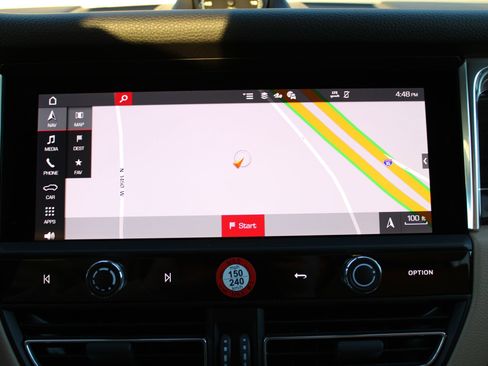 New 2026 Porsche Macan image 19