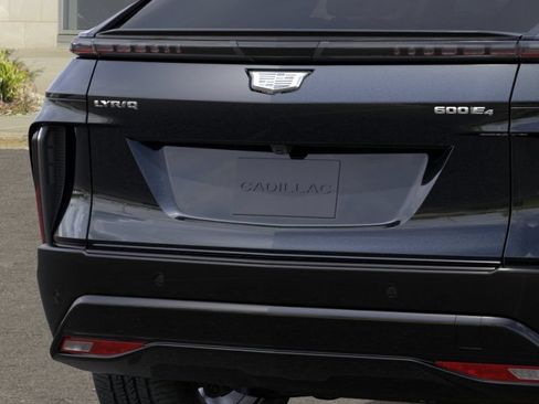 New 2025 Cadillac Lyriq Sport w/ LPO, Floor Liner Package AWD/4WD image 14