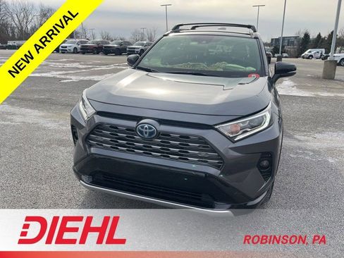 Used 2020 Toyota RAV4 XSE image 3