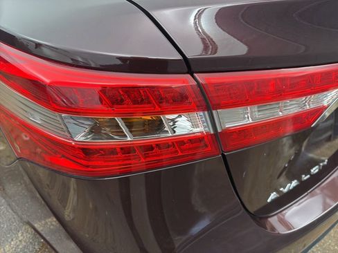 Used 2015 Toyota Avalon XLE Touring image 22