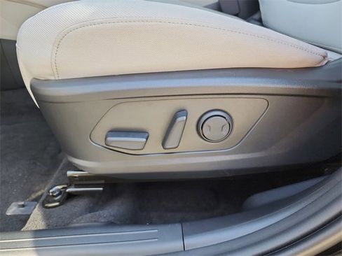 New 2025 Hyundai Tucson SEL image 18