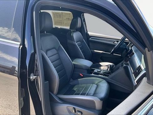 Used 2023 Volkswagen Atlas Cross Sport SEL Premium R-Line AWD/4WD image 7