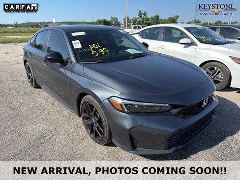 Used 2025 Honda Civic Sport image 1